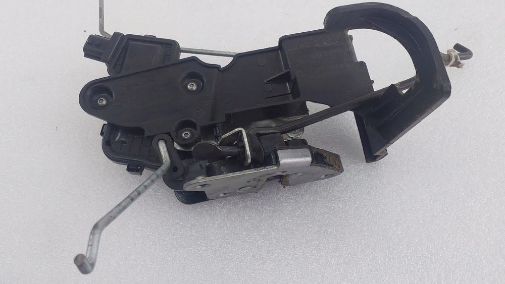 Fechadura / fecho porta frente esquerdo DACIA Spring