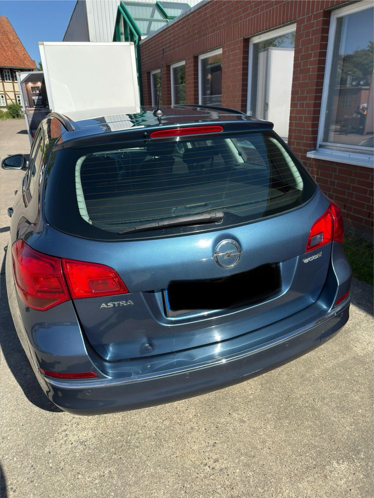 Opel Asta J 2013