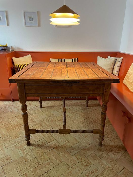 Mesa de jantar extensível em madeira antiga