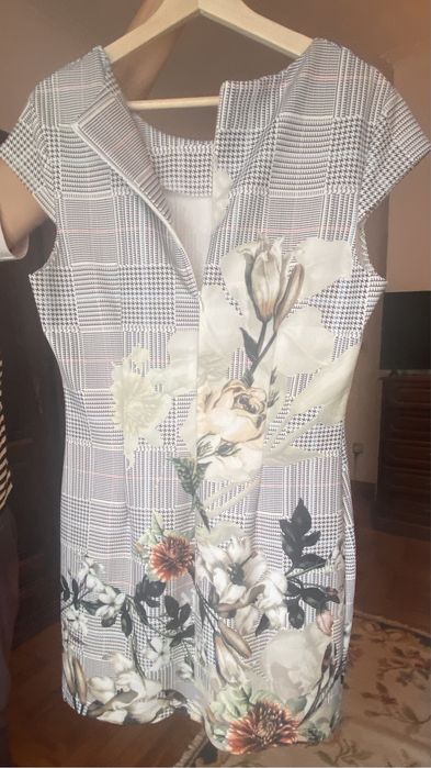 Vestido simples de primavera