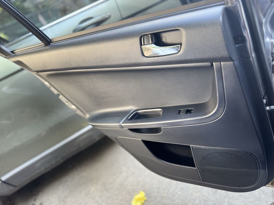 Продам  своє авто  Lancer X (выпуску.  11.2015) в надійні руки)