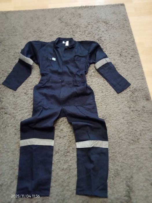 Продам рабочие комбинезоны