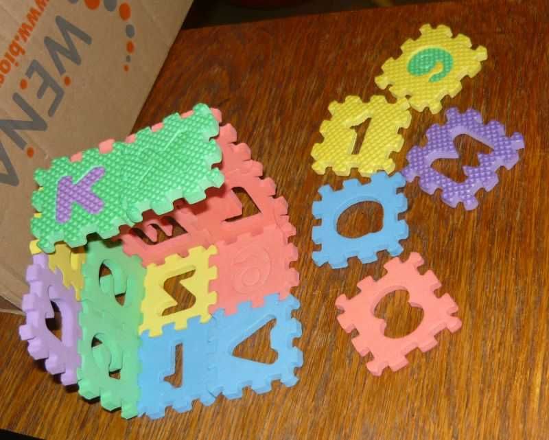 Puzzle piankowe EVA 36 elem.x5 - alfabet ang. +10cyfr klocki budowanie