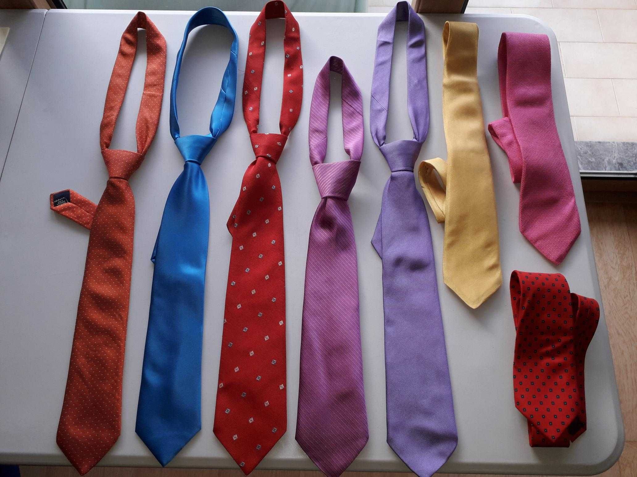 Conjunto de 8 gravatas praticamente novas