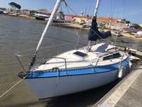 Veleiro de regata/cruzeiro Belouga jet (Bjet)