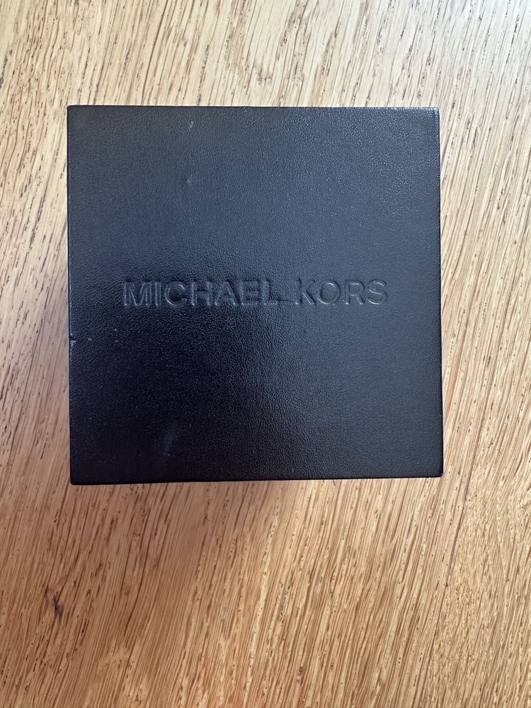 Pudełko pudełeczko box etui na zegarek Michael Kors brązowe