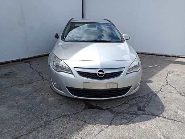 Para Peças Opel Astra J Caixa/Combi (P10)