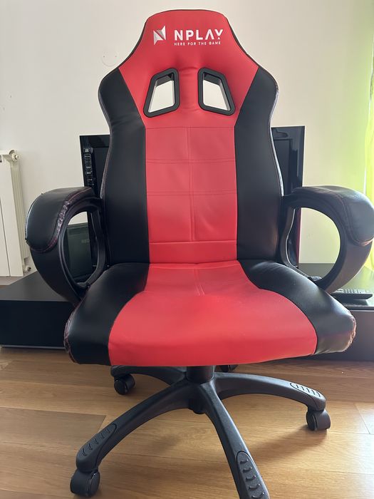 Cadeira Gaming Nplay ajustável