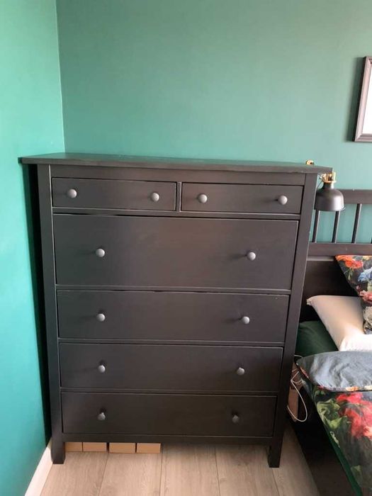 IKEA HEMNES komoda czarno-brązowa 6 szuflad, -70% ceny