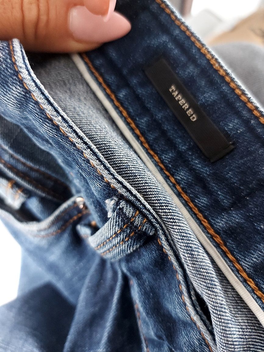 Męskie spodnie jeansy oryginalne Diesel Tapered roz M 32/32 granatowe