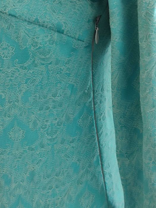 Жіноча сукня у гарному стані.