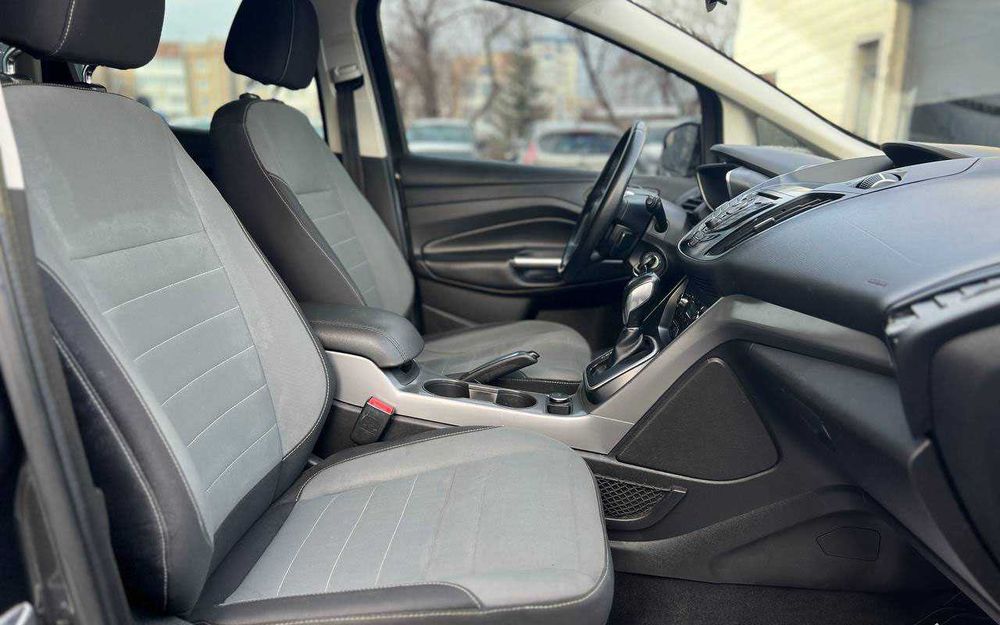 Ford C-Max 2016 року