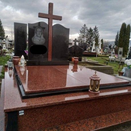 Пам'ятники,догляд за могилами.