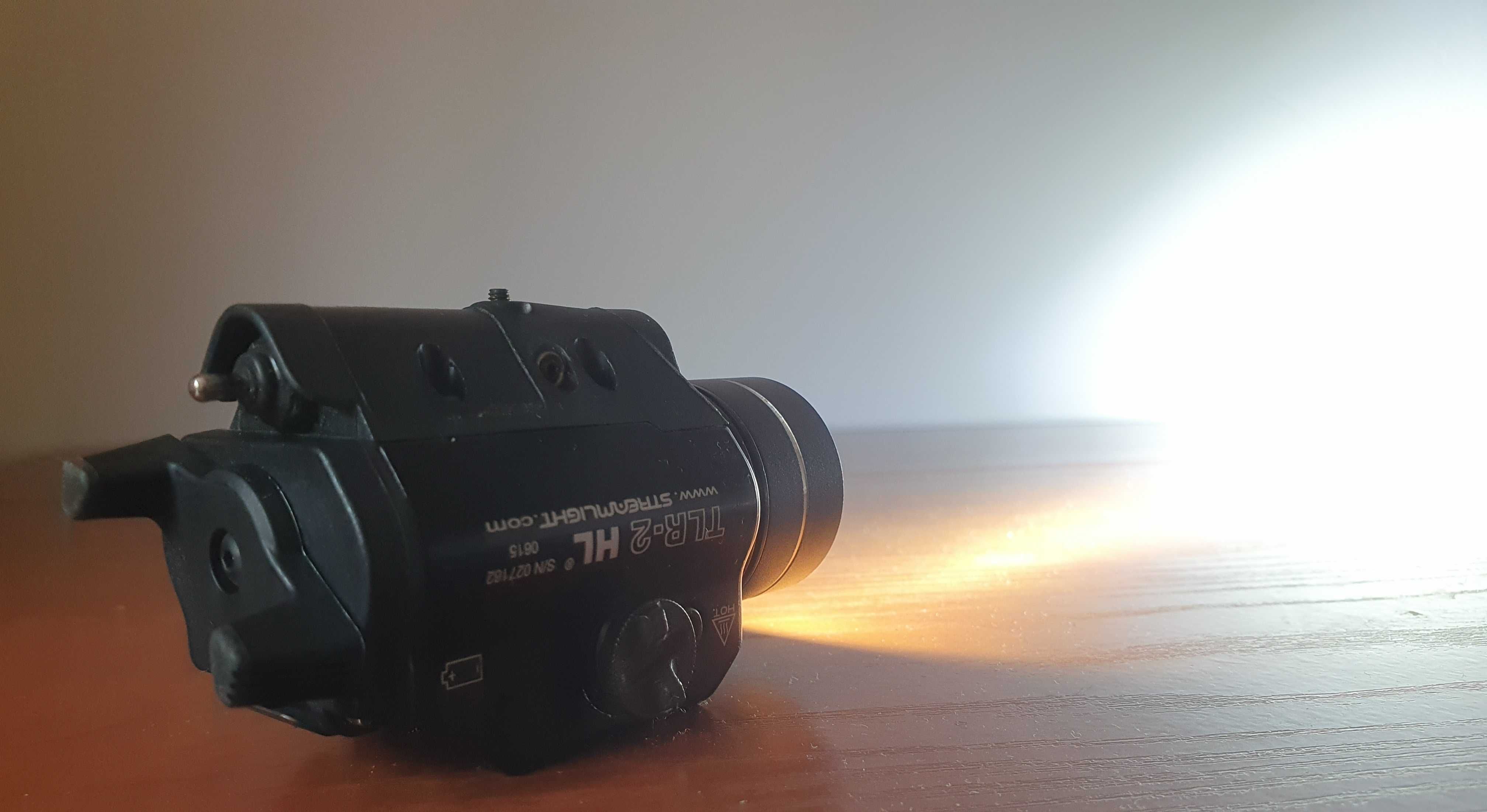 Latarka TLR-2 HL - używana, w pełni sprawna, w bardzo dobrym stanie