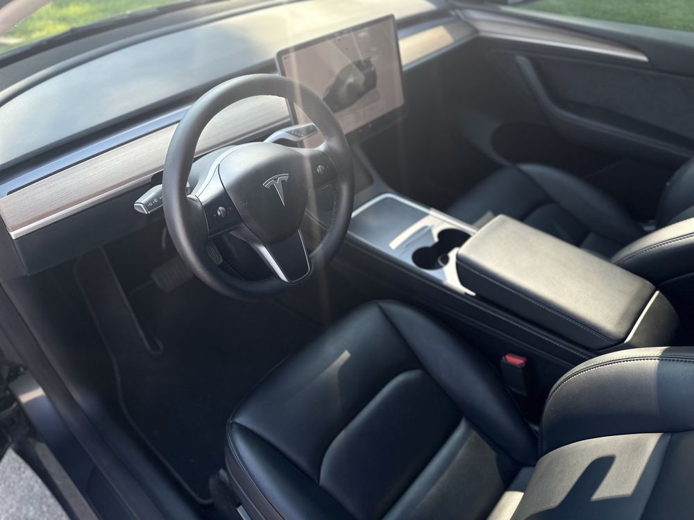 Tesla model Y 2023 Long Range Dual Motor