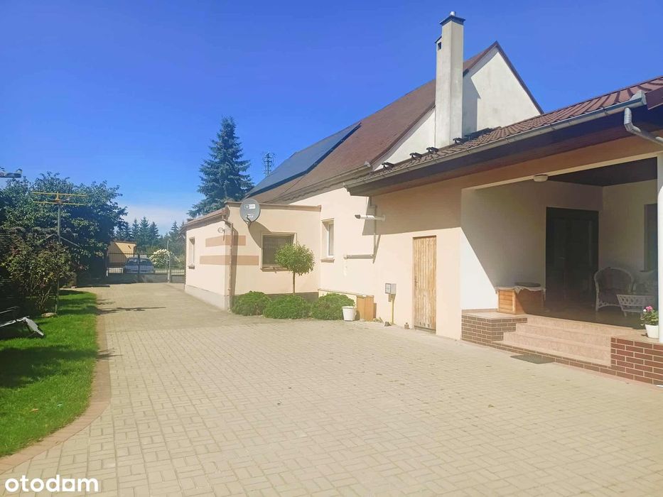 Dom wolnostojący, parterowy, dwulokalowy dla dwóch rodzin