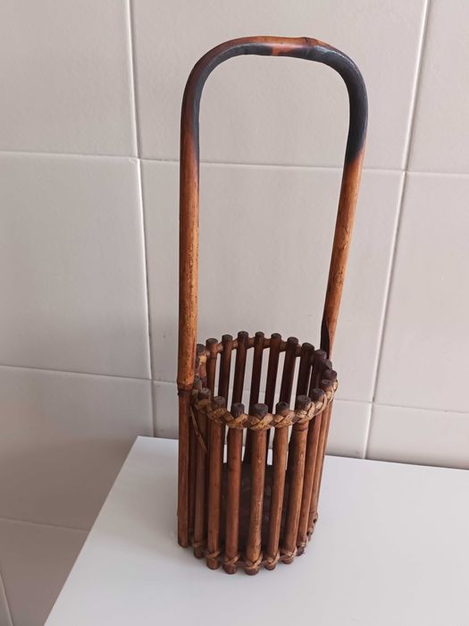 Vende-se loiça alusiva ao natal e material de wc 20.