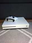 Xbox one s 1tb + GTA V