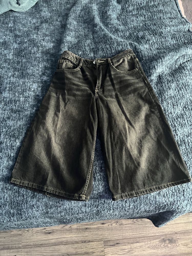 Джинсові шорти bershka