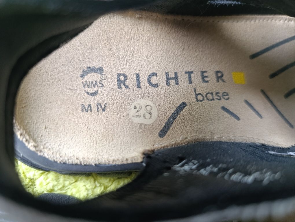 Skórzane sandałki Richter 28