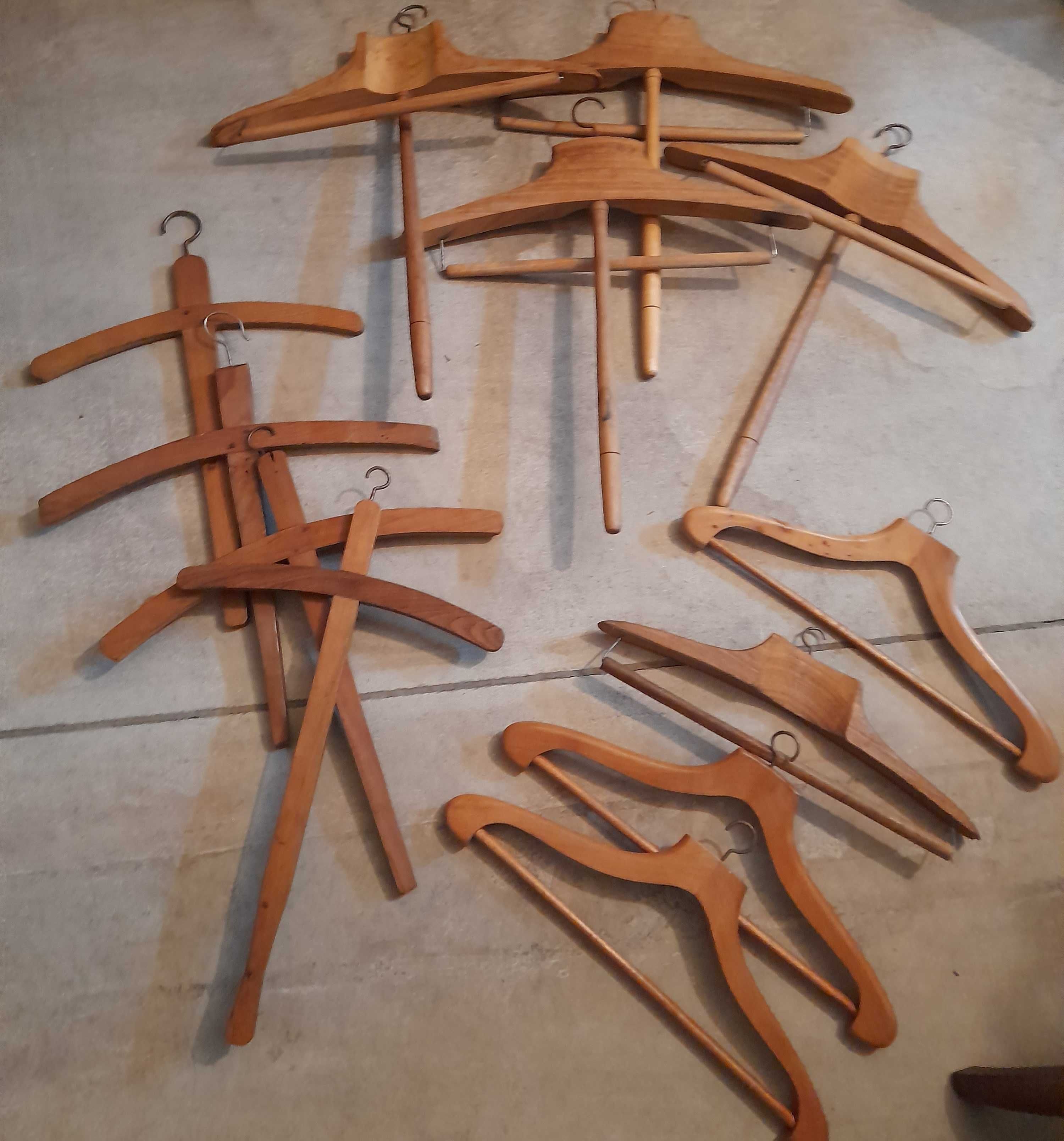 Espelho Vintage, Cadeiras, e cabides