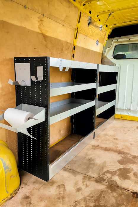 Zabudowa do busa - metalowy regał warsztatowy mocna konstrukcja.