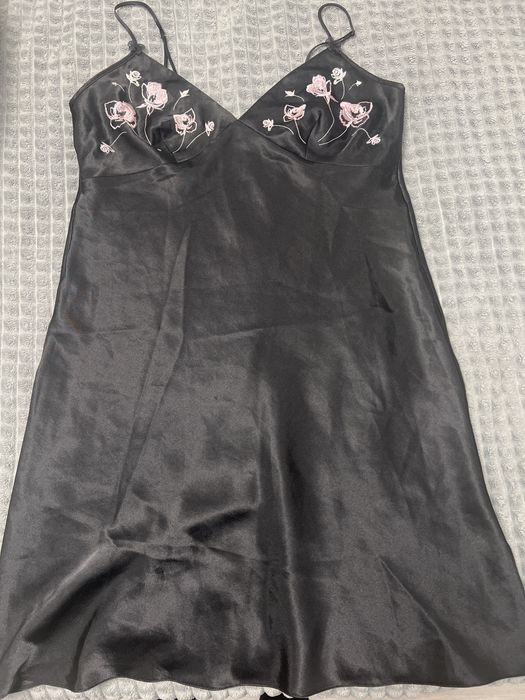 Жіноча нічна сорочка