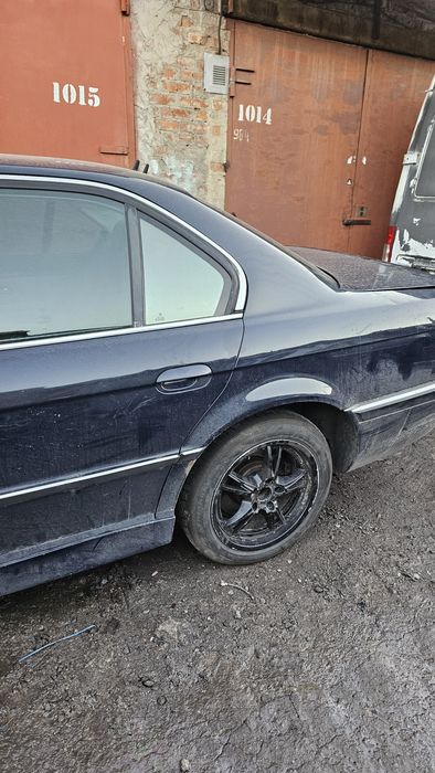 BMW 7 series E38 2001 3.5 V8