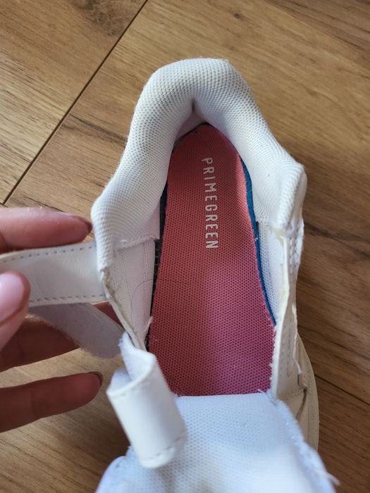 Buty adidas dla dziewczynki,  skórzane białe buty na rzepy rozmiar 26