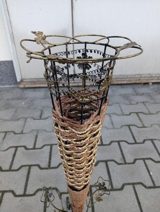 Stojak na parasole, stojak na kwiaty
