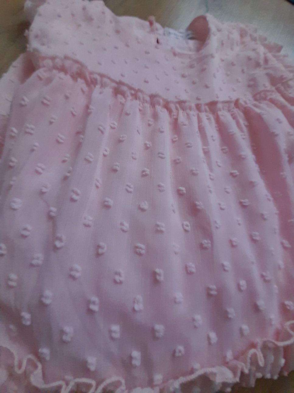 Sukienka z różowego tiulu Sinsay 140 cm