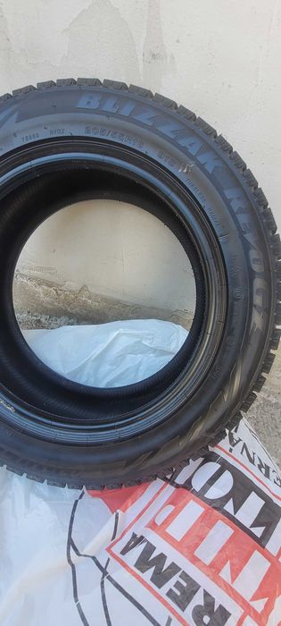 Зимова гума bridgestone blizzak 205/55/16