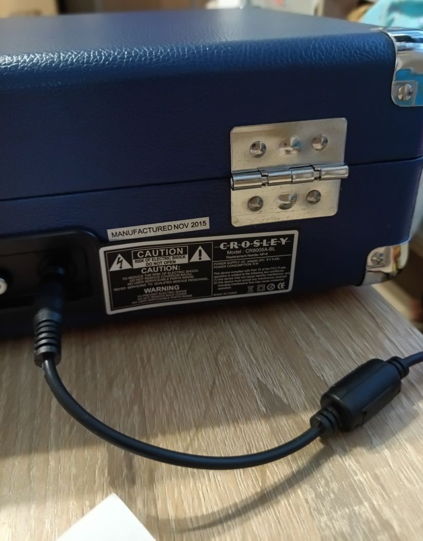 Продається вініловий програвач Crosley CR8005A Cruiser