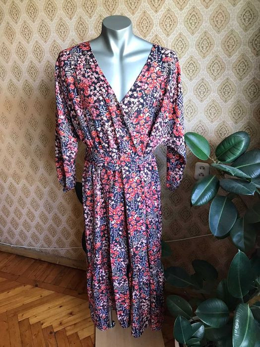 Платье H&M вискоза 81% размер размер 54-56.
