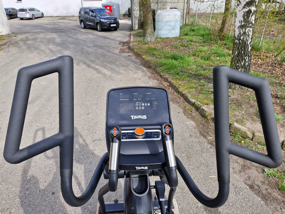 Pokazowy orbitrek Taurus FX9.9,wysyłka, dostawa,gwarancja,sklep 11 tys