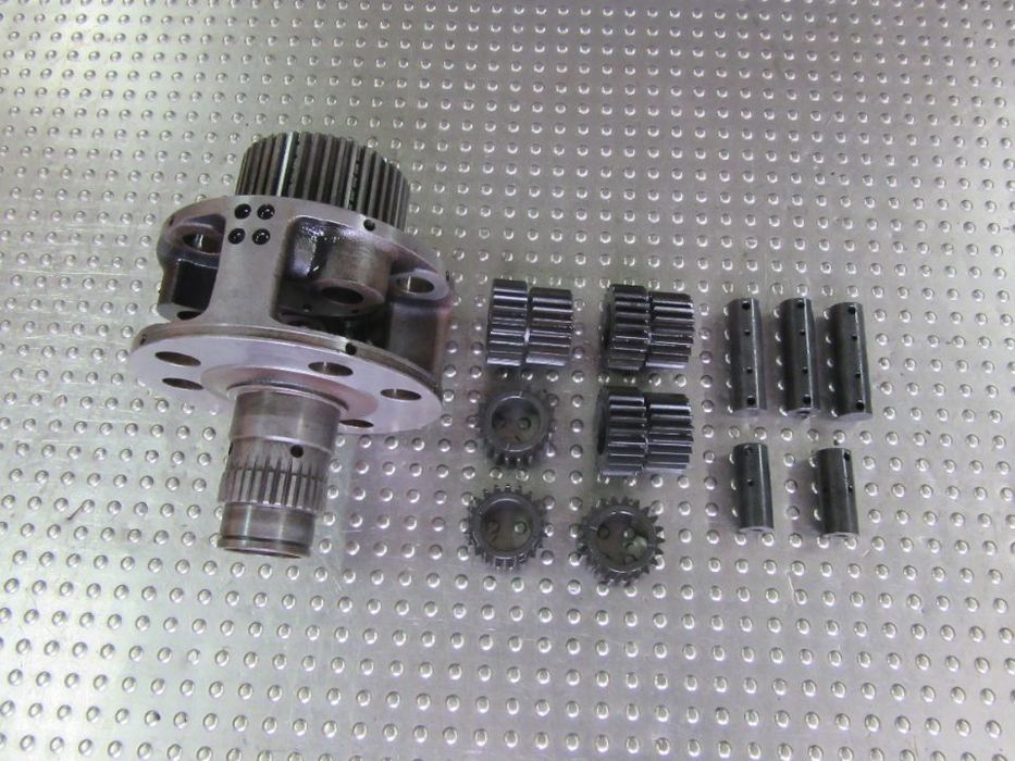 Reduktor rewersu układ planetarny Massey Ferguson Valtra seria T T183 T174 T194 T214 T234 T254