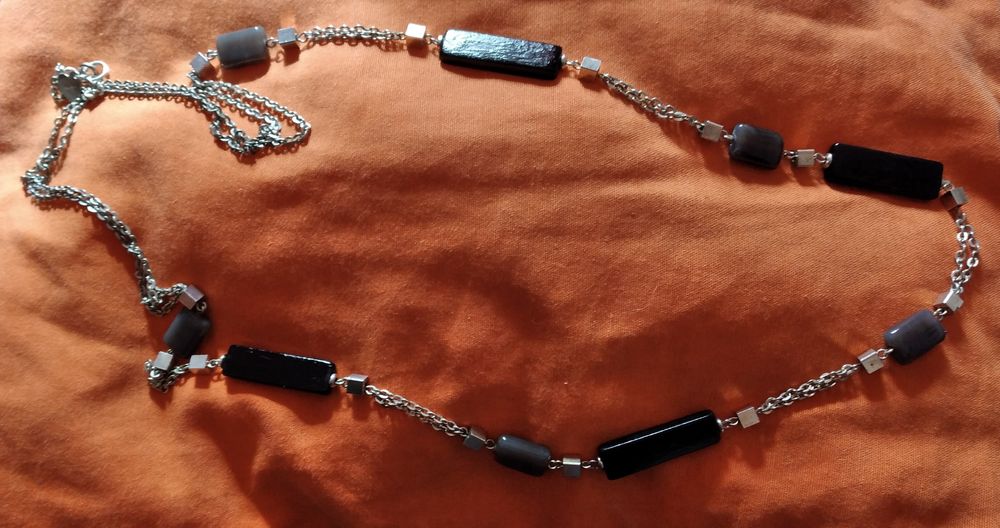 Colar vintage marca Parfois