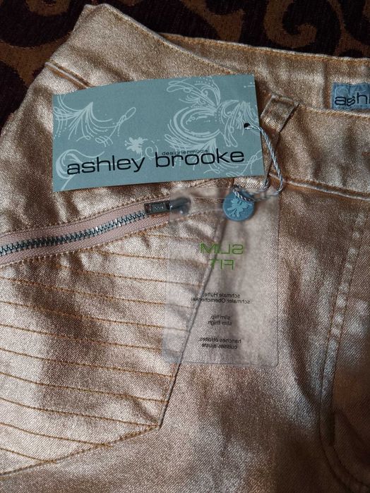 джинсы новые женские ("золотые")  праздничные новогодние супер креатив