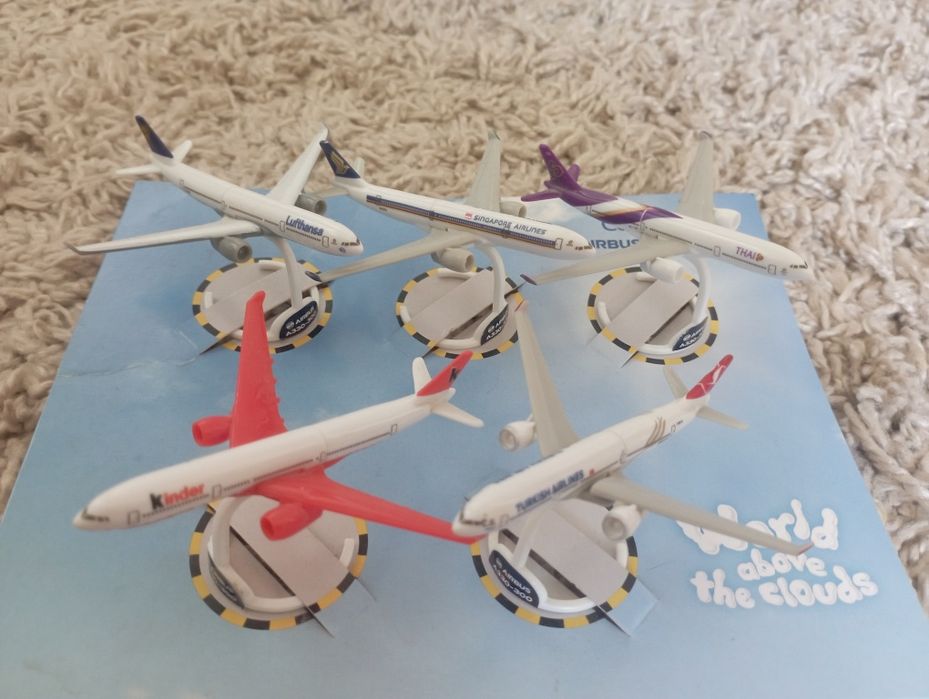 Колекція самольотиків Airbus a330-300 2016 року
