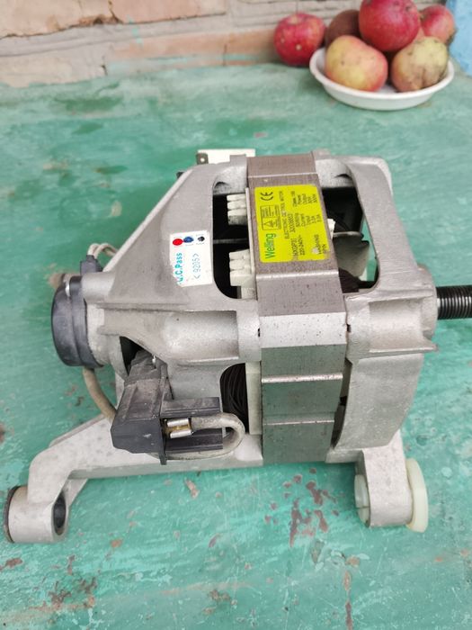 Двигун до пральної машини