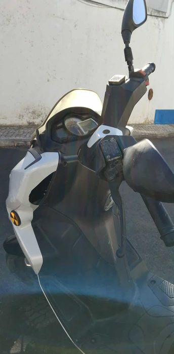 Vende-se moto cooter 125