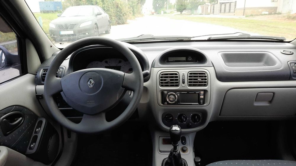 Renault Symbol 2003 р мотор 1.4 16 кл пробіг 144т