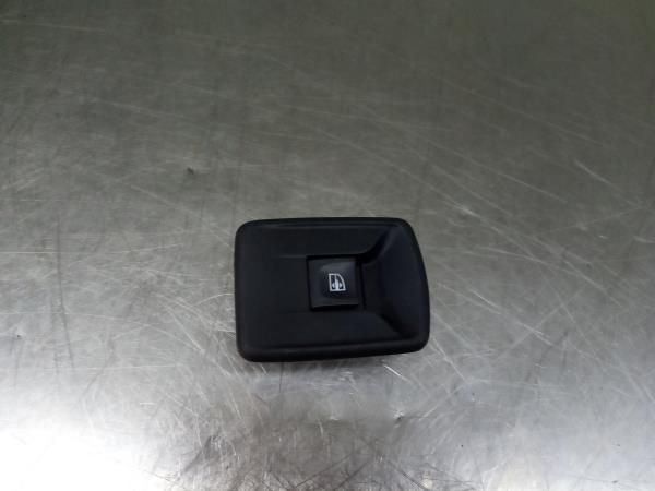 Comando / botão / interruptor vidros frente direito RENAULT Trafic III