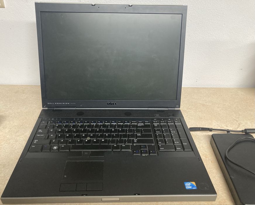 Laotop Dell Precision M6500 17 cali z grafiką Nvidia