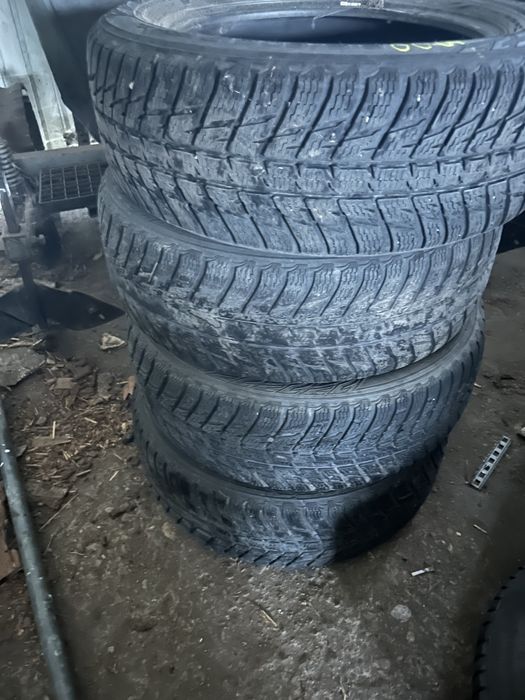 Opony zimowe 215/60 r17