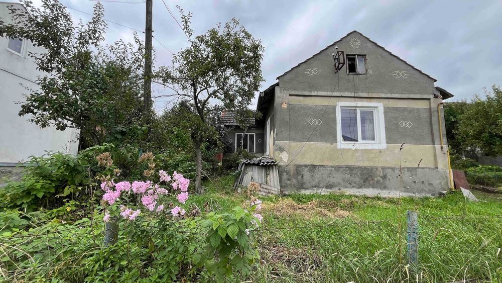 Продаж окремо стоячого будинку в місті Бібрка, без ремонту