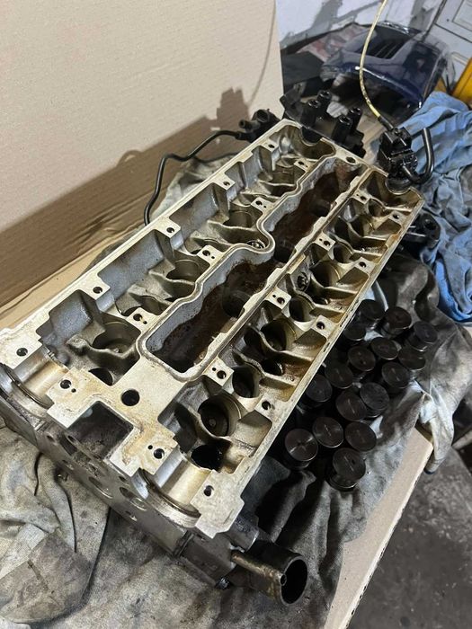 головка  опель омега б. клапанна кришка опель омега б.