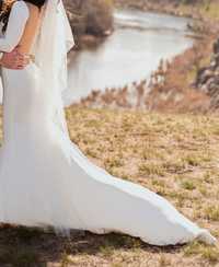 Весільна сукня з низьким вирізом на спинці, сукня силуетна