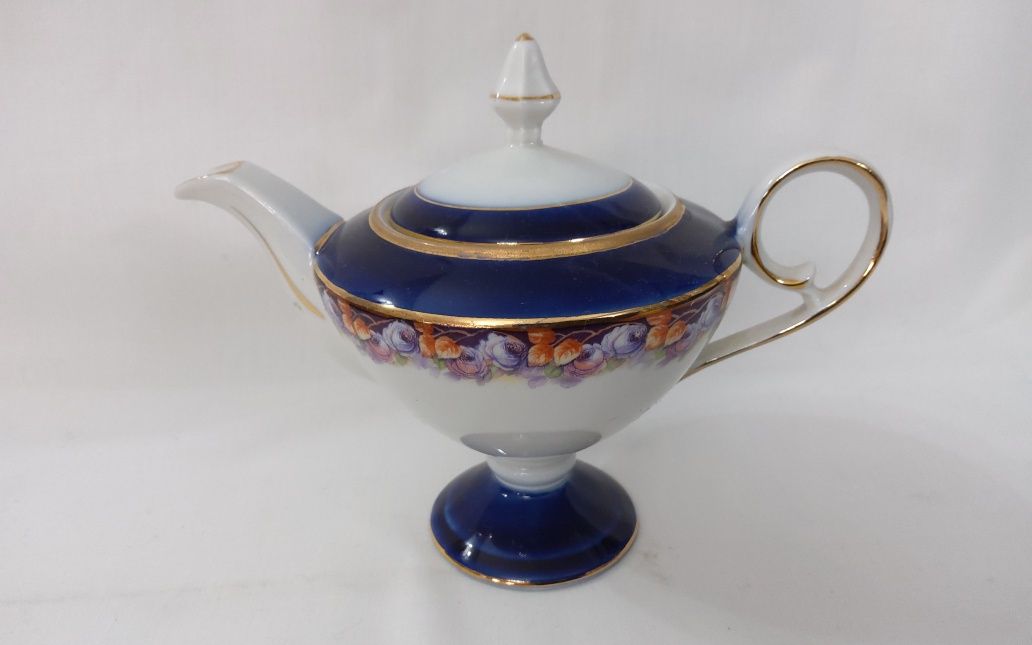 Lindissimo CONJUNTO em porclana para café,  impecável,  sec. XIX/XX