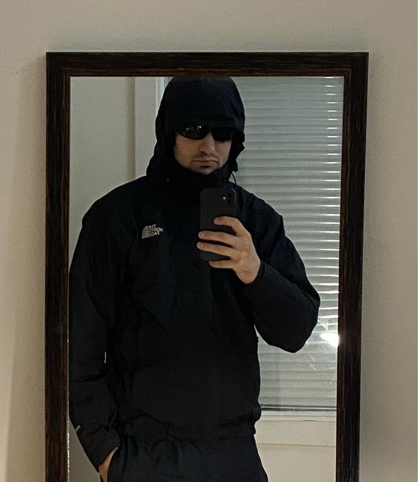 (S) THE NORTH FACE Черная курточка на мембране весеняя осенняя tnf